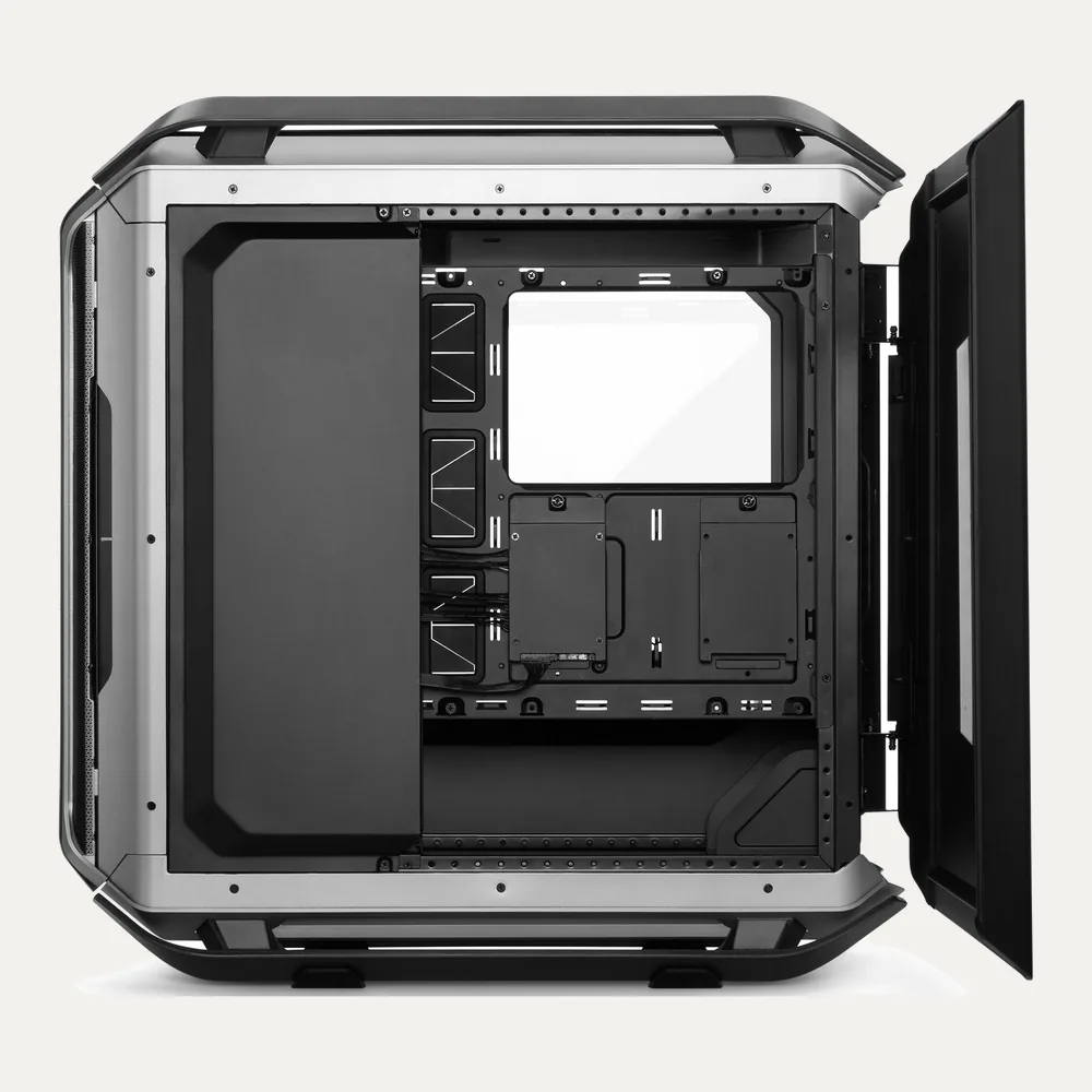 Cooler Master C700M E-ATX — Image 2